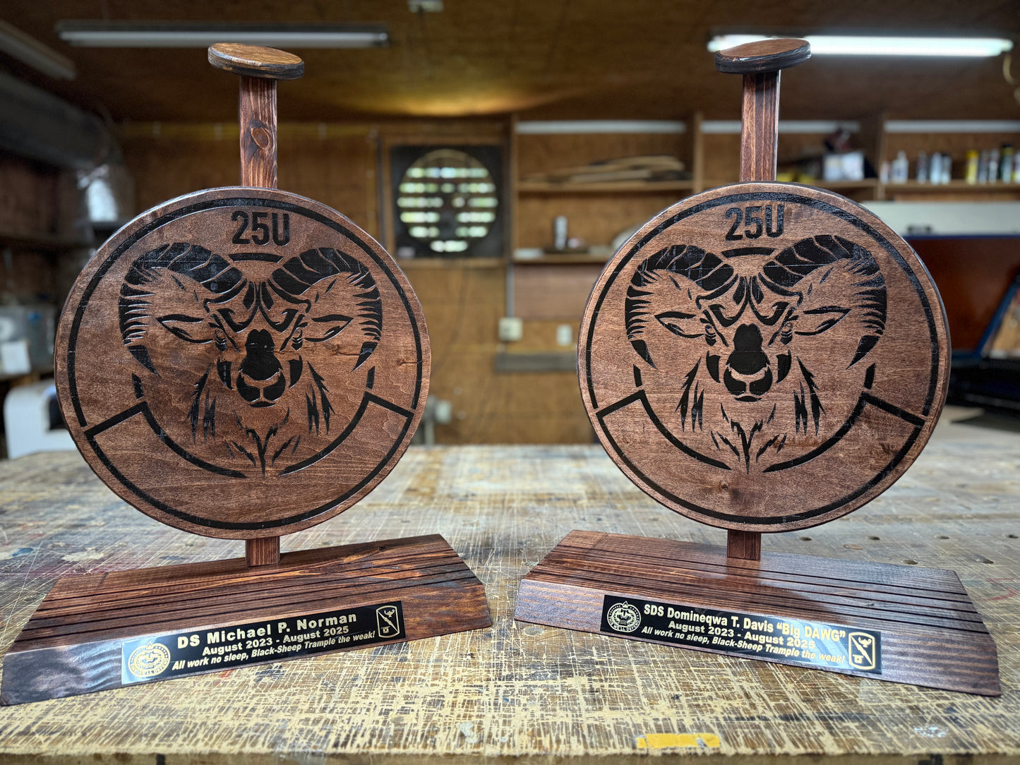 CUSTOM IMAGE / LOGO HAT & CHALLENGE COIN STAND